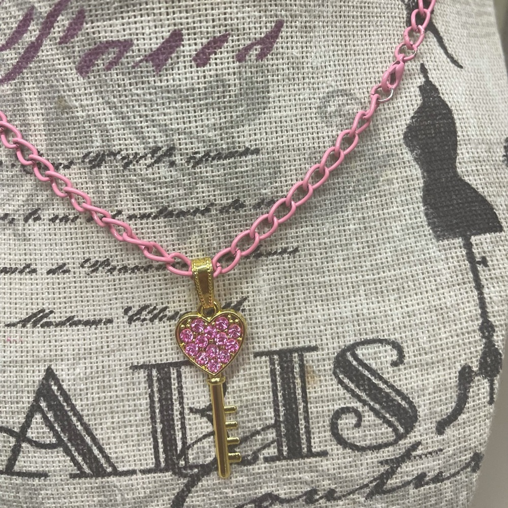 Pink color link necklace with pink rhinestone key pendant